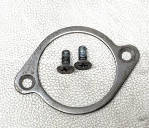 77 Yamaha TT500 TT 500 Clutch Bearing Cover Plate Retainer - Picture 1 of 3