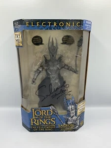 Lord of The Rings Fellowship Of The Ring Sauron Action Figure Autographed Toybiz - Picture 1 of 11