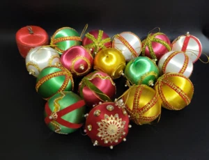 VTG Spun Silk Pushpin Sequin Ornate Ornaments Lot of 17 Some with Imperfections - Picture 1 of 21