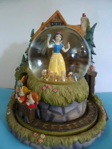 Disney Snow Globe White & The Seven Dwarfs Music Box Mine Train Works EUC Read.. - Picture 1 of 5