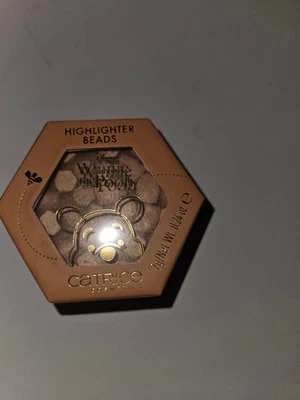 Catrice x Disney Classics Winnie the Pooh Highlighter Beads 7g - Bild 1 von 2
