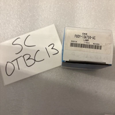 Repuesto de lámpara de equipaje original Ford OE F60Y-13A756-AC Lincoln Continental Foto 1 de 4