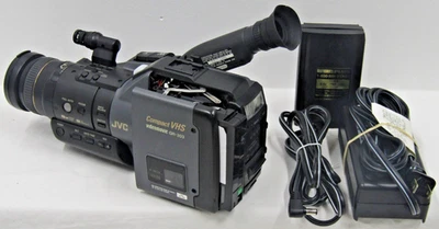 JVC Compact VHS Videomovie Camera / Player GR-303 ~ Works with Case - Image 1 of 4