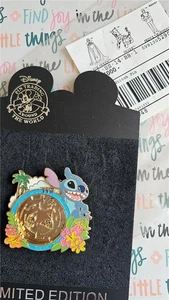 DS Disney Store Stitch and Scrump Tropical Hawaiian Maze LE 250 Pin 82295 - Bild 1 von 2