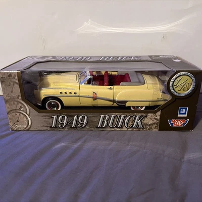 1949 BUICK ROADMASTER CREAM/RED INTERIOR 1/18 DIECAST MODEL CAR MOTOR MAX 73116 - Image 1 of 4