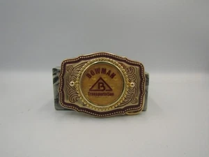 🎯 Vintage Bowman Transport Gürtelschnalle Gold & Rot Logo Western Style Metall - Bild 1 von 2