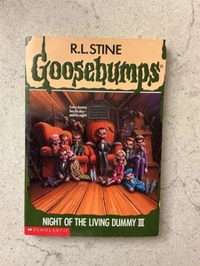 RL Stine: Goosebumps; #40 Night of the Living Dummy 3 First Printing. - Foto 1 di 5