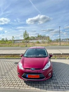 Ford Fiesta 1.25 Titanium | Nichtraucher | CarPlay - Bild 1 von 9
