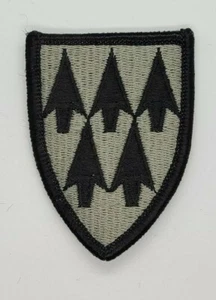 PARCHE DE LA 32A BRIGADA DE ARTILLERÍA DEL EJÉRCITO DE ESTADOS UNIDOS - ACU - Imagen 1 de 2