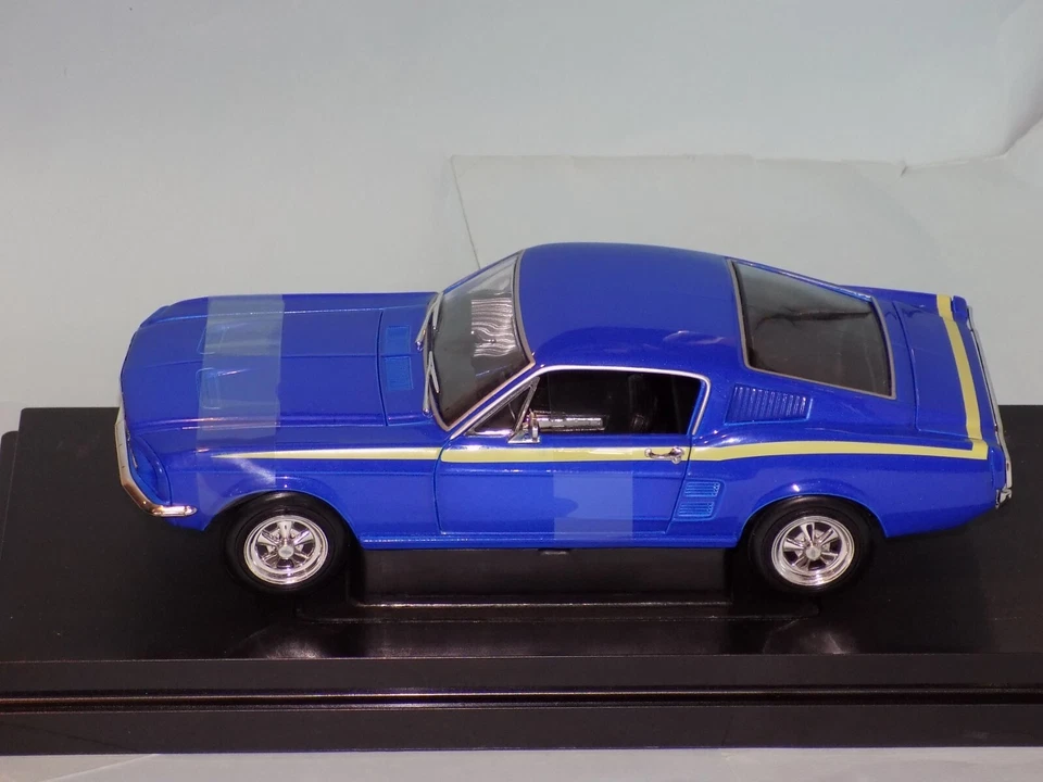 FORD MUSTANG 350GT 1967  JOHNNY LIGHTNING 53582B 1:18 - Image 1 of 4