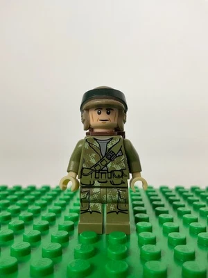 Lego Star Wars Sw0645 Endor Rebel Trooper Minifigura Verde Oliva 75094 Minifigura  Foto 1 de 4