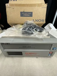 Sony SVT-124 Zeitraffer Sicherheit Videorecorder VHS Recorder FUNKTIONIERT - Bild 1 von 3
