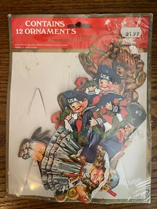 Vintage Silvestri Papier Stanze Weihnachtsschmuck 12er Set Bär Pferd Kinder Neu aus altem Lagerbestand - Bild 1 von 7