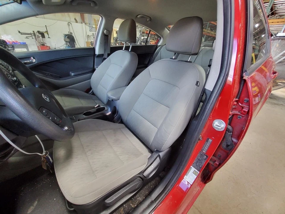 Driver Front Seat Bucket  Sedan Cloth Fits 14-16 FORTE 446830 Foto 1 de 1