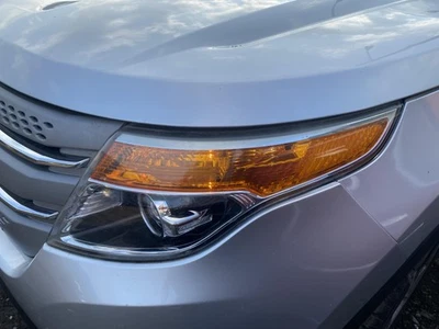 Conjunto de faros izquierdos usados se adapta a: Ford Explorer 2013 base halógeno sin pa policial Foto 1 de 4