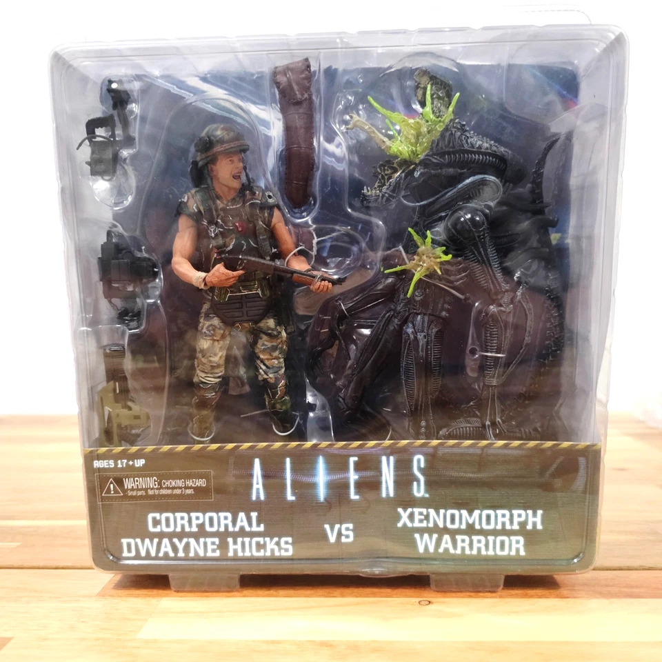 NECA Aliens Corporal Dwayne Hicks vs Xenomorph Warrior 2013 New Sealed - Image 1 of 4