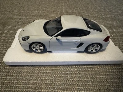 Minichamps 1:18 Scale Porsche Cayman S Diecast Model Car White one of only 504 - Image 1 of 2