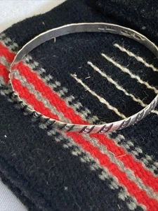 Vintage Taxco 925 Sterling Silver Bangle Bracelet 6mm Width 14.8 Gr - Picture 1 of 6