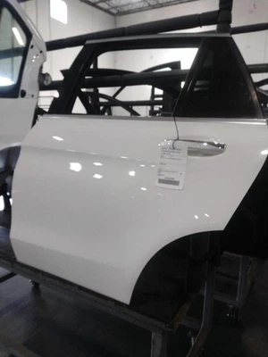 Mercedes-Benz Clase GLC 2020 puerta izquierda blanco SUV de 4 puertas buen estado Foto 1 de 4