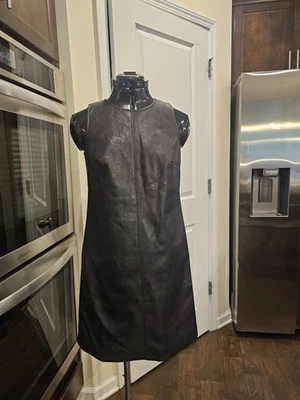 J. Vestido Crew de cuero negro sin mangas pequeño Foto 1 de 4