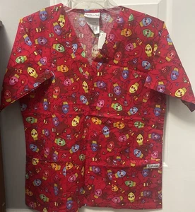 UA Scrubs Christmas Lights Bulbs Trees Red Scrub Top Size Small - Picture 1 of 5