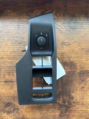 SEAT Ibiza FR 2021 Electric Wing Mirror Knob and Panel Right Side - Image 1 of 4