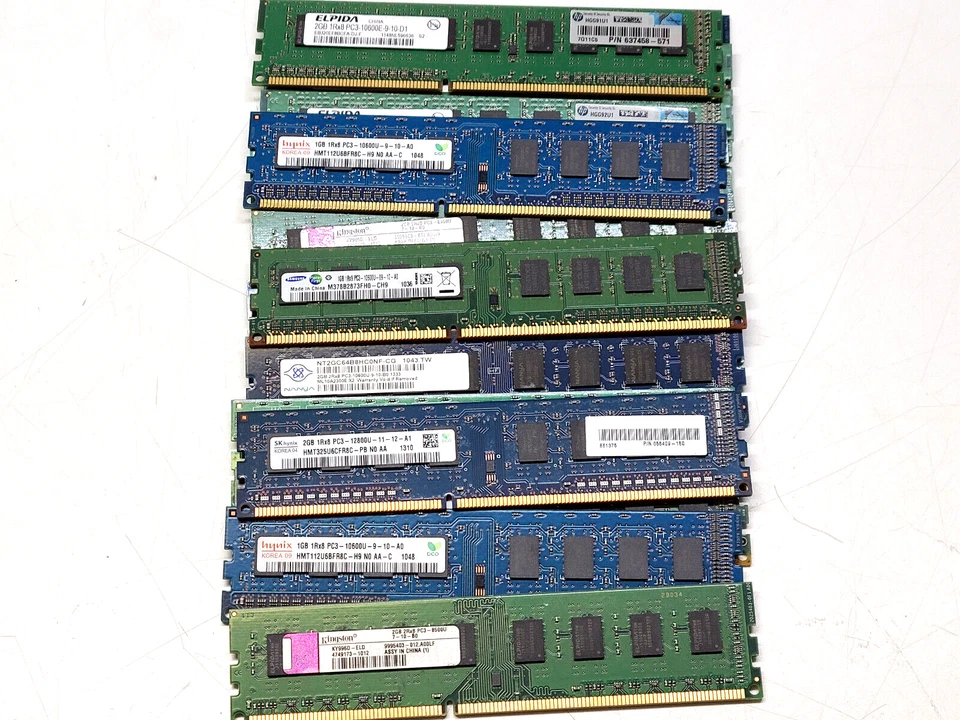 Lot 15 Samsung Memory Hynix Elpida Ram Module 1GB 2GB Lot PC3 10600 12800 - Image 1 of 4