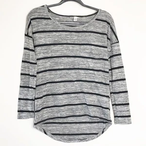 Volcom Girls Size 10 Sweater Grey Stripe Long Sleeve Small Top Knit Soft - Picture 1 of 4