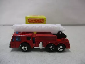 Matchbox Fire Engine MB 18 with Box A - Picture 1 of 6