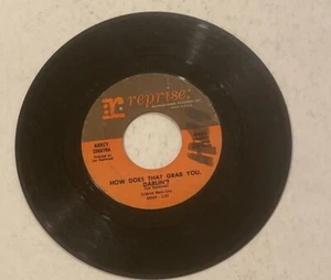 NANCY SINATRA .. HOW DOES THAT GRAB YOU. DARLIN'? / LAST OF AGENTS 45 RPM - Imagen 1 de 2