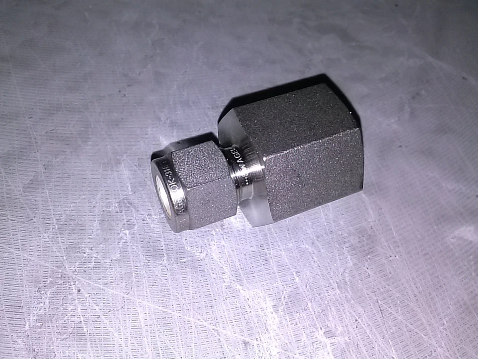 Swagelok SS-600-7-8  3/8" tube x 1/2 female NPT several availiable - Image 1 of 1