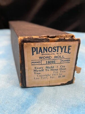 Pianostyle #18095 *CADA NOCHE LLORO YO MISMO...* Rollo de palabras de piano de colección Foto 1 de 4