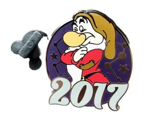 Prendedor Disneyland Constelación Enanos Grumpy 2017 Colección Misteriosa Parques Disneyland - Imagen 1 de 4