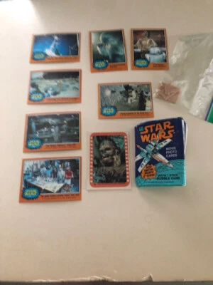 Открытый 1977 Topps Star Wars серии 5 коллекционные карты воск упаковка с #46 Chewie наклейка - Изображение 1 из 4