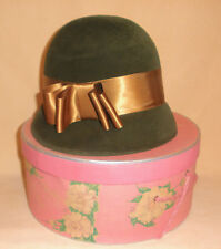 1960's Hunter Green Wool Felt Hat w/ Gold Trim & Bow by G. Howard Hodge w/ Box