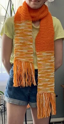 围巾带边缘和匹配无檐帽 — 第 1/2 张图片