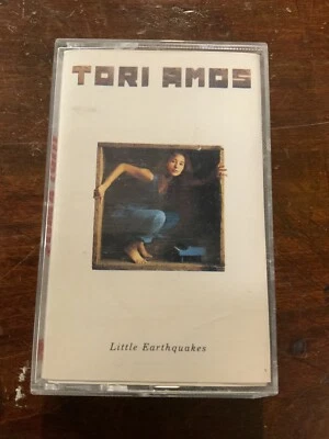 Кассетная лента Tori Amos Little Earthquakes винтаж 1992 альтернативная музыка 1990-е - Изображение 1 из 4