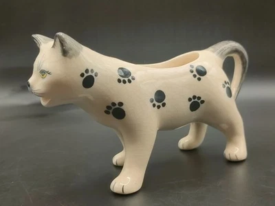 Vintage Post-War Cat Creamer Jug 17cm Long Hand-Painted Paws – Crazed - Image 1 of 4