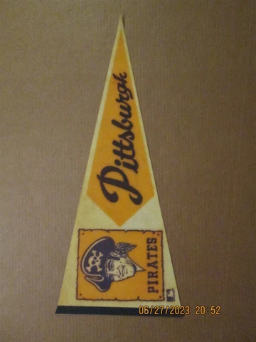 MLB Pittsburgh Pirates Vintage Circa 1970's Team Logo Baseball Pennant Cover