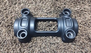 Genuine Harley Fatbob Softail Handlebar Handle bar Clamp BLACK - Bild 1 von 4