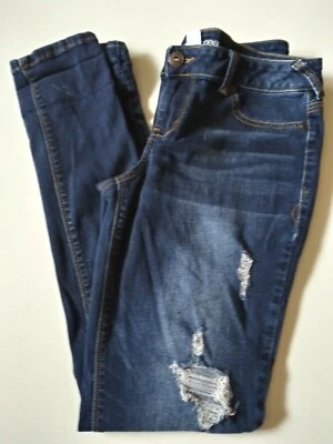 Jeans ajustados desgastados Maurices M-Reg Foto 1 de 4