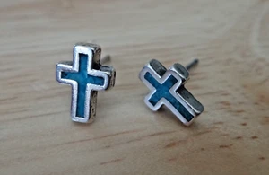 Sterling Silver TINY 9x7mm Blue Turquoise Chip Cross Stud Studs Earrings - Picture 1 of 7