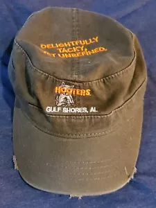 Look!! HOOTERS Wing Cafe Restaurant Owl Delightfully TackyCap Tan - Picture 1 of 3