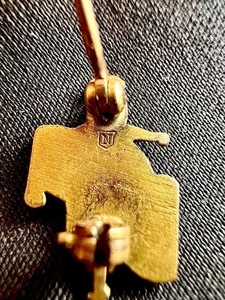 Vintage "Klee O Kleet" Gold Tone "N" in Shield Shape Marked Lapel Pin - Picture 1 of 3