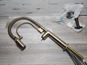 Odin 1,8 GPM Semi-Profi Küchenarmatur mit Zweifunktionsstab - weniger Hand - Bild 1 von 4