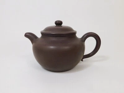 Tetera Qing Yixing DiCaoQing Clay de Pan Qianrong 潘虔荣底槽清莲子 una obra maestra Foto 1 de 4