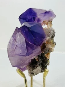 Amethyst Sceptre Quartz var. Amethyst-District d'Ambilobe-Région Diana-Madagasca - Picture 1 of 11