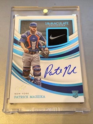 1/1 - 2022 Panini Immaculate - PATRICK MAZEIKA - Rookie Card AUTO (RC, MEM, AU) - Image 1 of 2