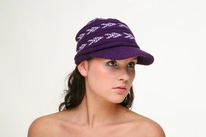 DC-W-452--Modische Strickmütze in Schwarz mit weißem Muster - Bild 1 von 2