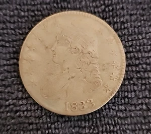 1833 gedeckelte Büste Half Dollar zirkuliert/ungraded kostenloser Versand - Bild 1 von 9